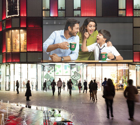عرض إعلاني كشك إعلان لوحة P4 يقود فيديو لافتات رقمية لمركز تسوق